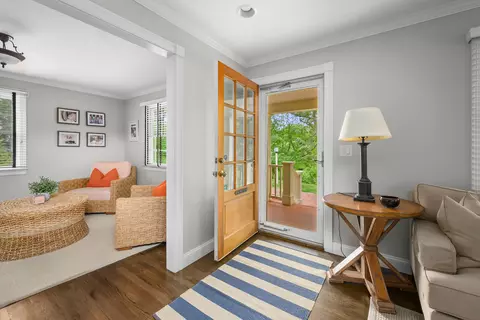Entry Way - 10 Abbey Gate Rd, Cotuit, MA 02635 photo 1 of 4