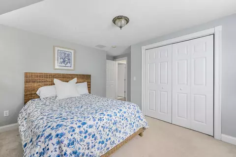 Bedroom - 10 Abbey Gate Rd, Cotuit, MA 02635 photo 12 of 17