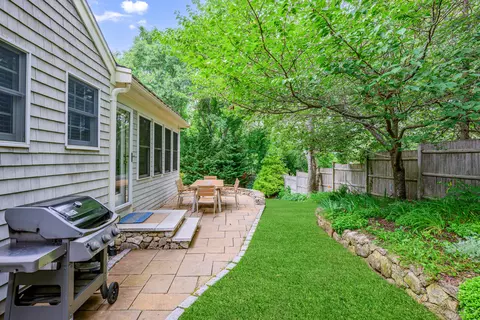 Exterior - 10 Abbey Gate Rd, Cotuit, MA 02635 photo 16 of 18