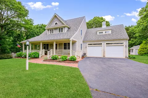 Exterior - 10 Abbey Gate Rd, Cotuit, MA 02635 photo 7 of 18
