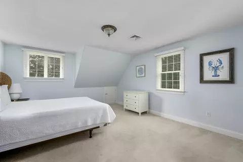 Bedroom - 10 Abbey Gate Rd, Cotuit, MA 02635 photo 10 of 17