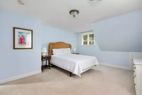 Bedroom - 10 Abbey Gate Rd, Cotuit, MA 02635 photo 13 of 17