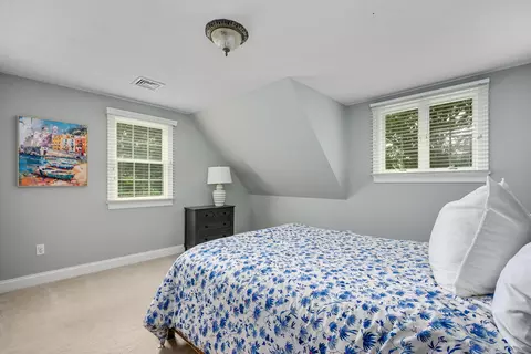 Bedroom - 10 Abbey Gate Rd, Cotuit, MA 02635 photo 11 of 17