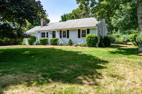 25 Clinton Dr, Yarmouth Port, MA 02675