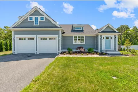 7 Maxwell Ln, Sandwich, MA 02563