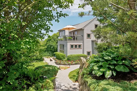 20 Bayberry Ave, Provincetown, MA 02657