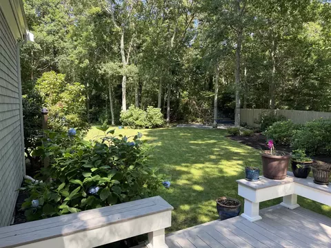 Exterior - 536 Skunknet Rd, Centerville, MA 02632 photo 2 of 3