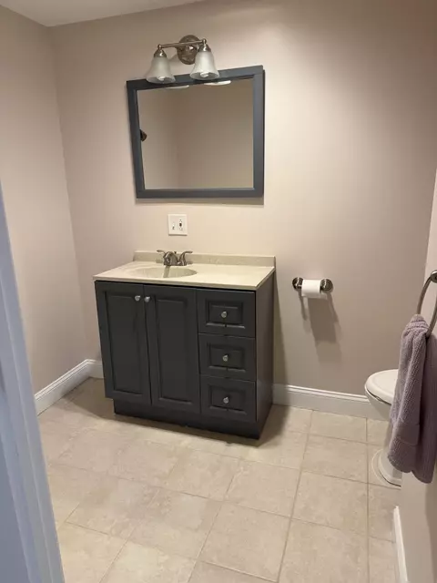 Bath - 536 Skunknet Rd, Centerville, MA 02632 photo 2 of 6