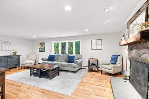 Living - 536 Skunknet Rd, Centerville, MA 02632 photo 1 of 1