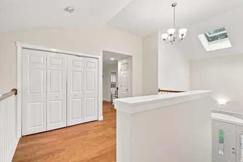 Entry Way - 536 Skunknet Rd, Centerville, MA 02632 photo 4 of 6