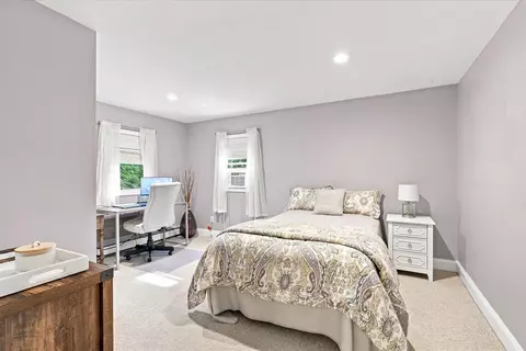 Bedroom - 536 Skunknet Rd, Centerville, MA 02632 photo 3 of 5