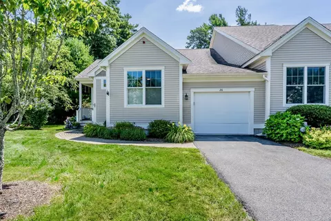 26 Grey Hawk Dr, Mashpee, MA 02649