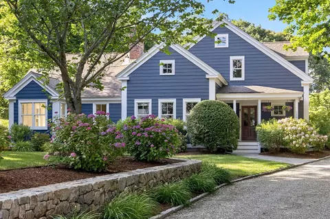 160 Main St, Wellfleet, MA 02667