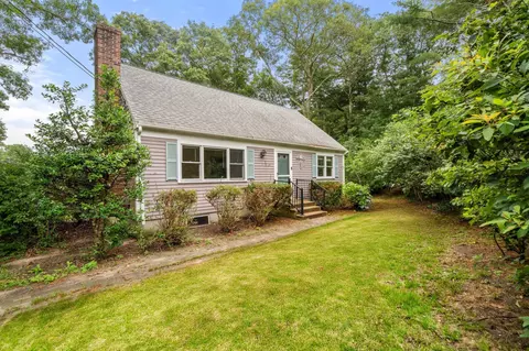 311 Cotuit Rd, Mashpee, MA 02649