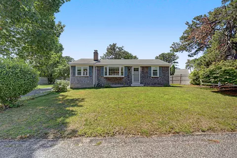 43 Dartmouth Rd, West Dennis, MA 02670