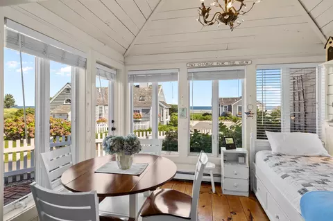 26 Vineyard View Ln UNIT 26, Mashpee, MA 02649