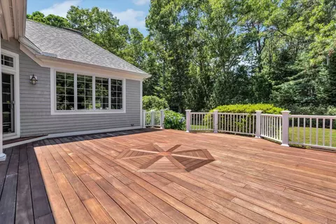 Exterior - 20 Eagle Dr, Mashpee, MA 02649 photo 5 of 8