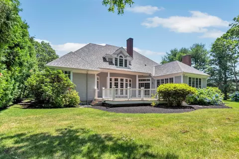 Exterior - 20 Eagle Dr, Mashpee, MA 02649 photo 3 of 8