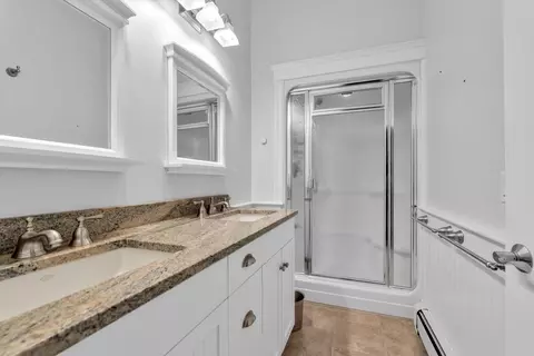Bath - 20 Eagle Dr, Mashpee, MA 02649 photo 3 of 4