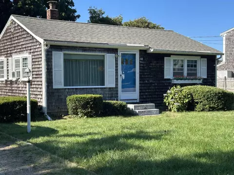 44 Trotters Ln, West Dennis, MA 02670