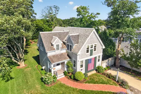 15 Shattuck Pl UNIT 15, Chatham, MA 02633
