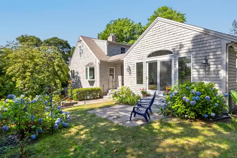 72 Smith St, Chatham, MA 02633