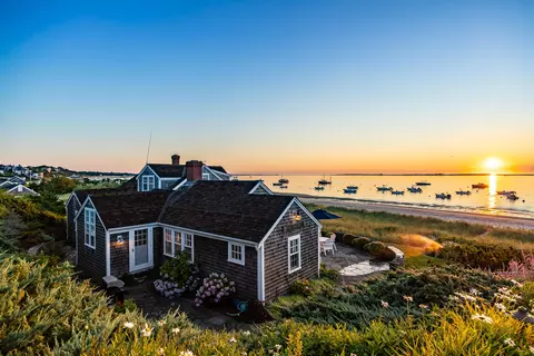 166 Shore Rd, Chatham, MA 02633