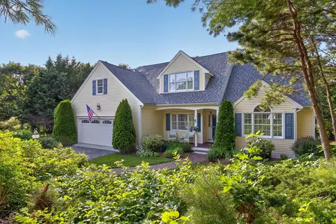 15 Ironwood Ct, Dennis, MA 02638