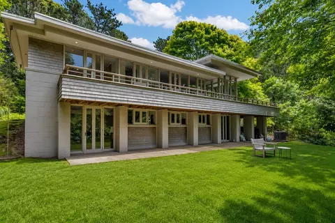 24 Deep Water Ln, South Chatham, MA 02659