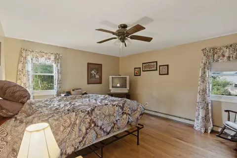 Bedroom - 10 Roberta Dr, Onset, MA 02558 photo 4 of 9