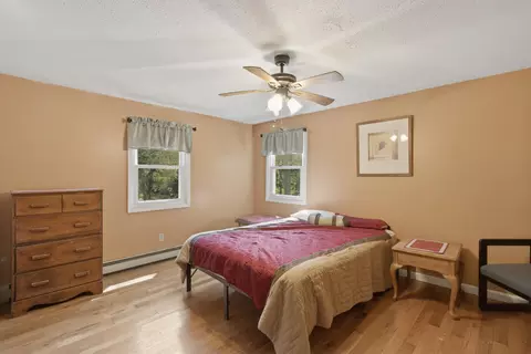 Bedroom - 10 Roberta Dr, Onset, MA 02558 photo 2 of 9