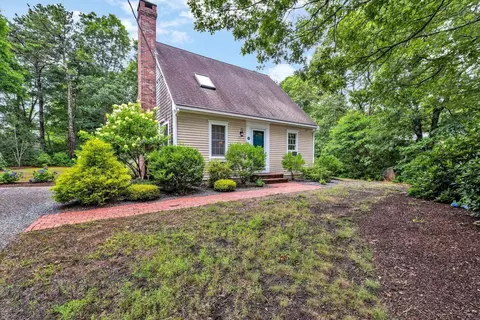 33 Sandpiper Ln, Brewster, MA 02631