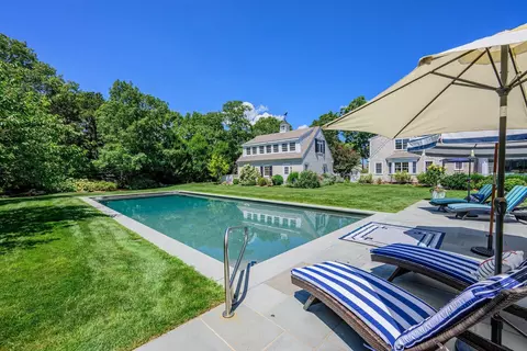 Exterior - 313 Bridge St, Osterville, MA 02655 photo 10 of 12