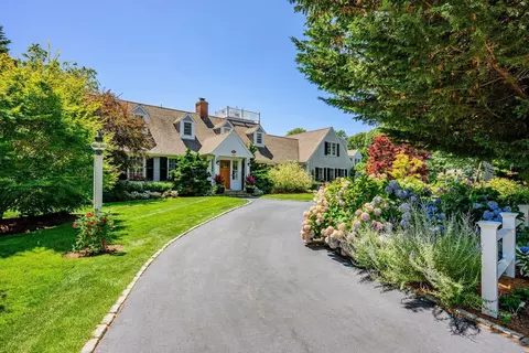 Exterior - 313 Bridge St, Osterville, MA 02655 photo 3 of 12