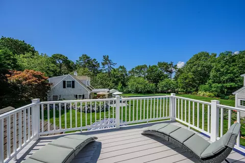 Exterior - 313 Bridge St, Osterville, MA 02655 photo 5 of 12
