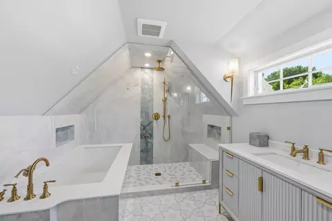 Bath - 313 Bridge St, Osterville, MA 02655 photo 3 of 6
