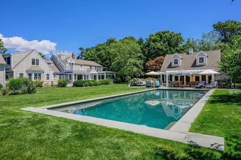 Exterior - 313 Bridge St, Osterville, MA 02655 photo 11 of 12