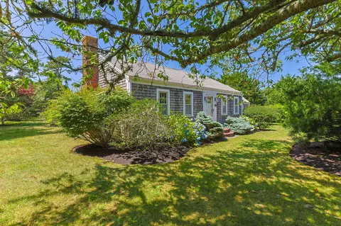 124 Pleasant St, South Chatham, MA 02659
