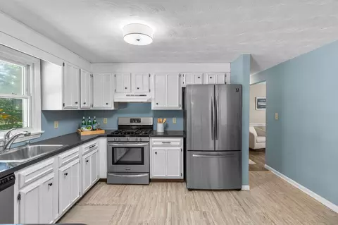 Kitchen - 53 Uncle Willies Way, Hyannis, MA 02601 photo 3 of 3