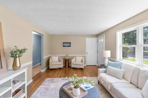 Living - 53 Uncle Willies Way, Hyannis, MA 02601 photo 5 of 5