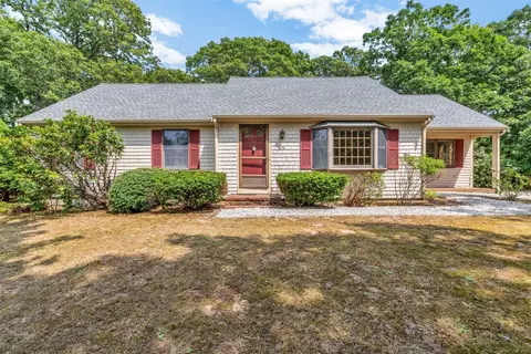 116 Bittersweet Dr, Brewster, MA 02631