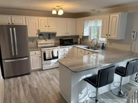 Kitchen - 567 Main St, Mashpee, MA 02649 photo 2 of 2