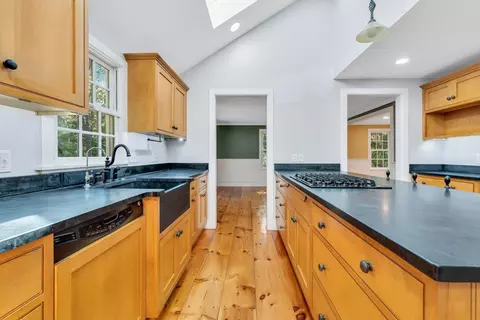 Kitchen - 116 West Way, Mashpee, MA 02649 photo 2 of 3
