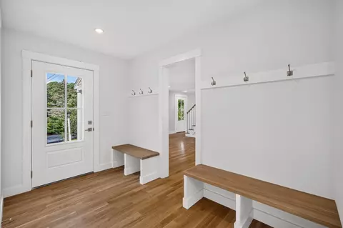 Entry Way - 94 Liam Ln, Centerville, MA 02632 photo 2 of 3