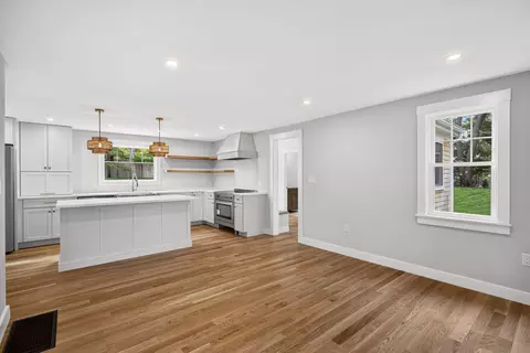 Living - 94 Liam Ln, Centerville, MA 02632 photo 1 of 3