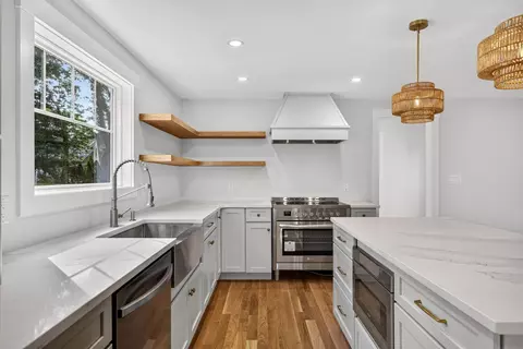 Kitchen - 94 Liam Ln, Centerville, MA 02632 photo 3 of 4