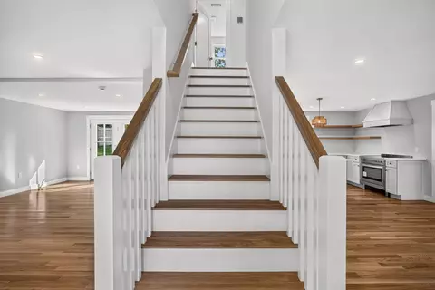 Entry Way - 94 Liam Ln, Centerville, MA 02632 photo 4 of 7