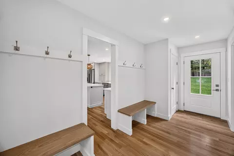Entry Way - 94 Liam Ln, Centerville, MA 02632 photo 1 of 7