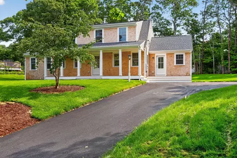 Exterior - 94 Liam Ln, Centerville, MA 02632 photo 1 of 7