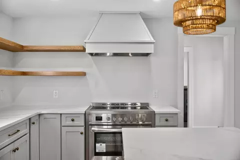Kitchen - 94 Liam Ln, Centerville, MA 02632 photo 3 of 6